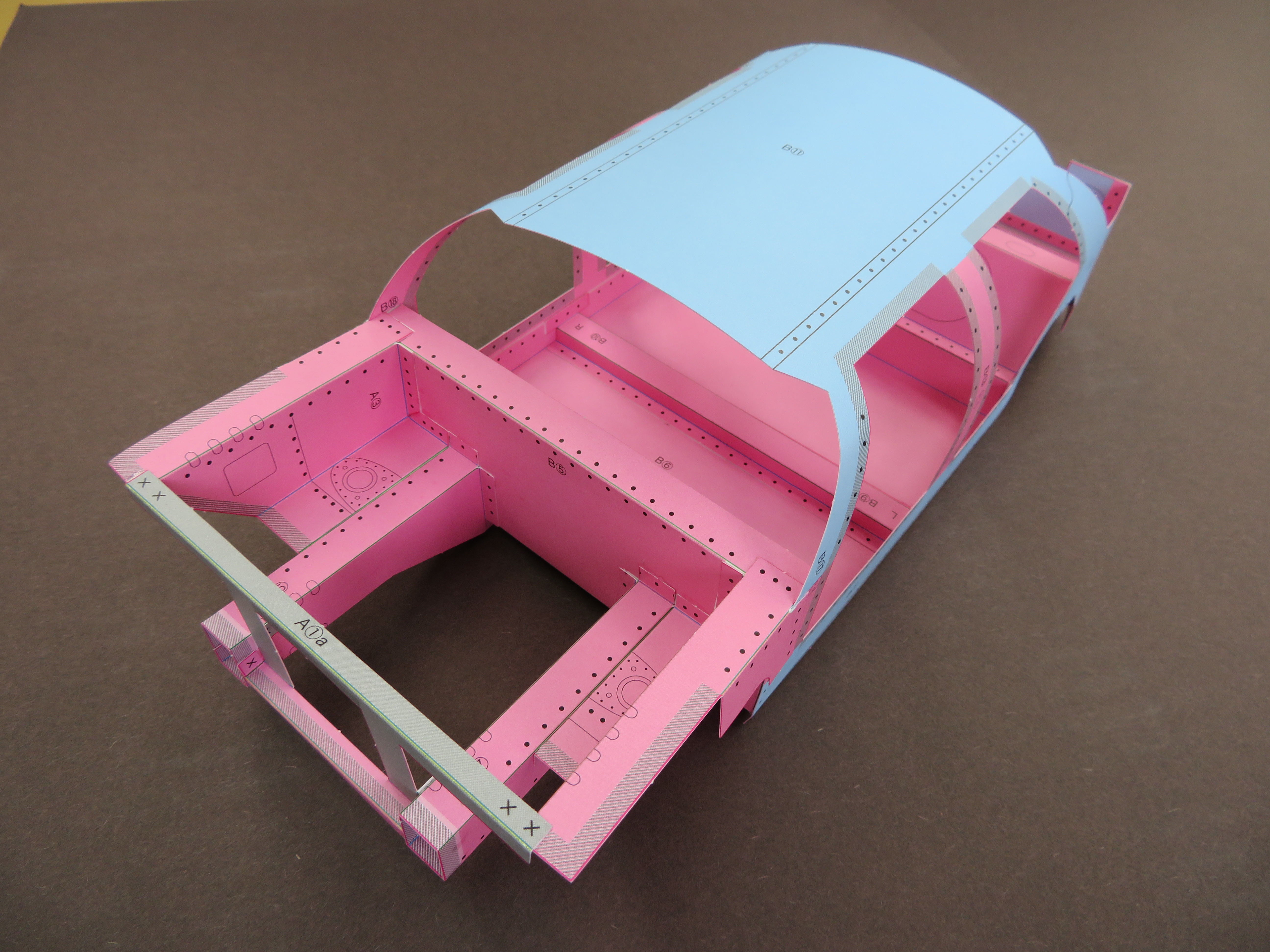 モノコック構造シート フロント